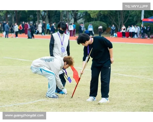 赛事直播裁判的关键职责：在镜头背后维护赛场公平公正裁决